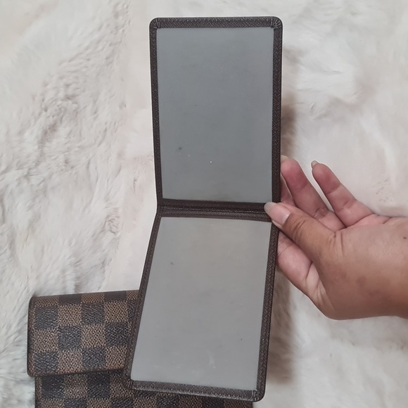 EUC Auth LV Damier Trifold wallet with insert. - Picture 13 of 15